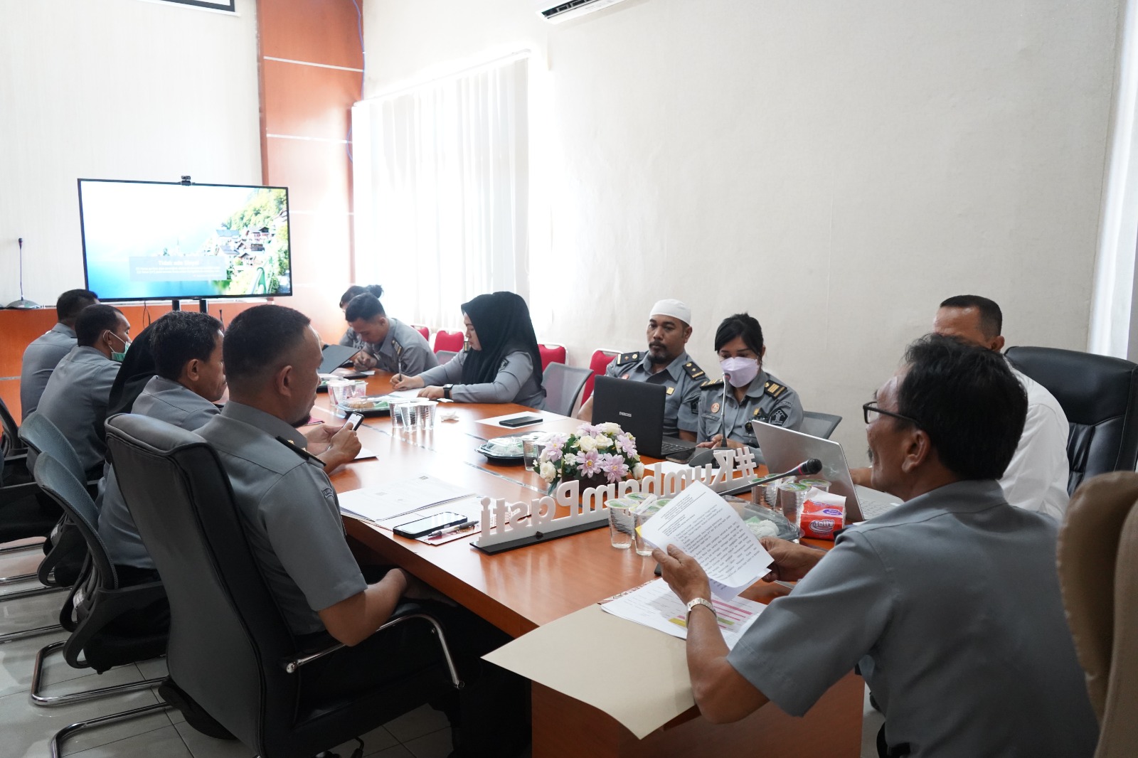 Kemenkumham Maluku Utara melaksanakan kegiatan Analisa Data dan Informasi SIPKUMHAM (dok. istimewa)