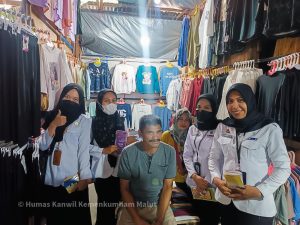 Kemenkumham Maluku Utara berikan edukasi hukum secara langsung ke masyarakat (dok. Humas Kanwil Kemenkumham Malut)