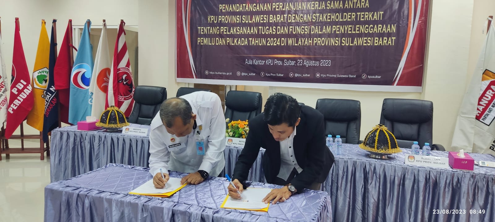 Kemenkumham Sulawesi Barat teken kerja sama dengan KPU Provinsi Sulawesi Barat (dok. Istimewa)