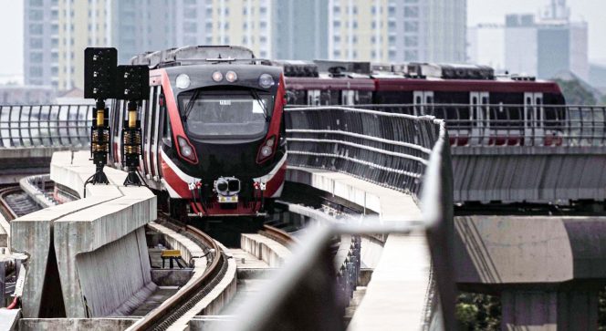 
					LRT Jabodetabek beroperasi akhir Agustus mendatang