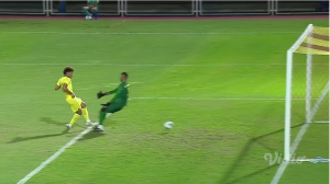 Pertandingan antara Malaysia U-23 melawan Timor Leste U-23 (dok. tangkapan layar / vidio.com)