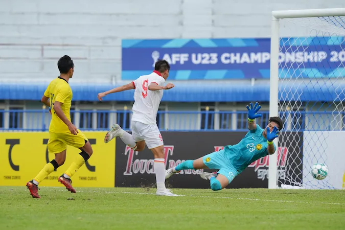 Laga Vietnam melawan Malaysia di babak semi final Piala AFF U-23 (dok. aseanfootball.org)