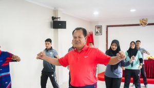 Kakanwil M. Adnan saat senam bersama jajaran (dok. istimewa)