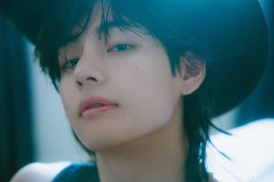 Taehyung BTS Berhasil Jual 2 juta Copy Album Suara Live Disorot Netizen