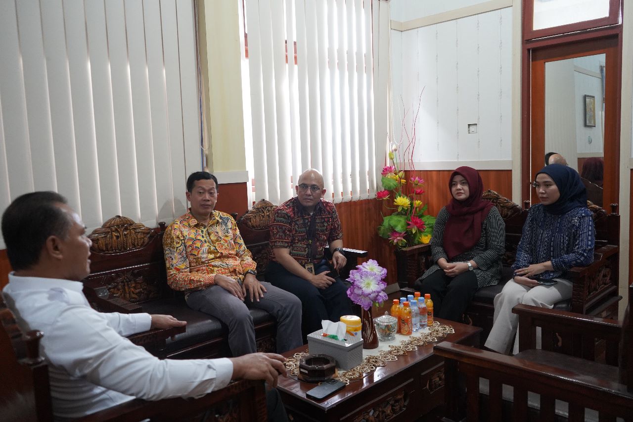 Kakanwil M. Adnan saat menyambut tim Birowai dari Jakarta (dok. Istimewa)