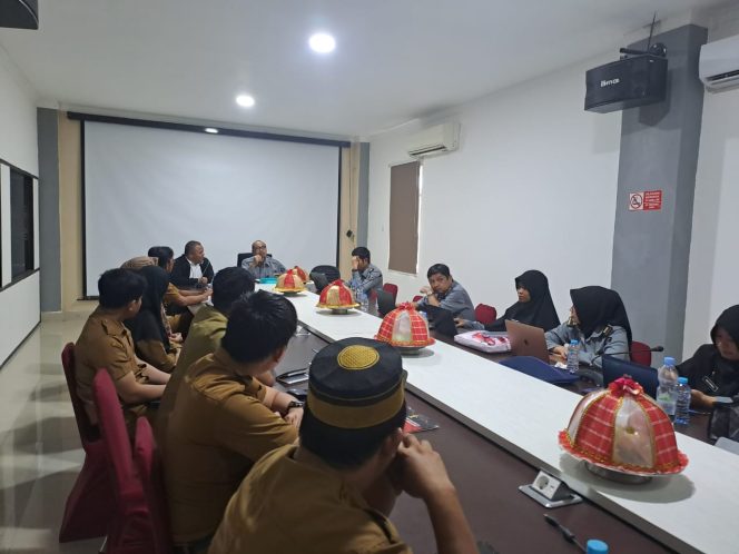 
					Kanwil Kemenkumham Sulawesi Barat laksanakan Rapat Harmonisasi 7 Ranperda Kabupaten Pasangkayu (dok. istimewa)