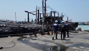 kebakaran kapal nelayan di Muara Baru