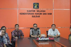 Kakanwil Parlindungan dan jajaran ikuti kuliah umum Menkumham Yasonna (dok. istimewa)