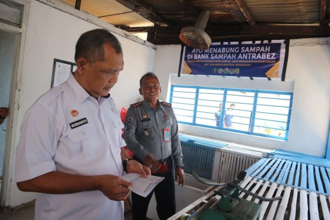 
 Kunjungan Kepala Divisi Pemasyarakatan Kemenkumham Sulawesi Barat ke Rutan Majene (dok. istimewa)