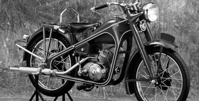 
					1948 Honda Motor Company didirikan oleh Soichiro Honda